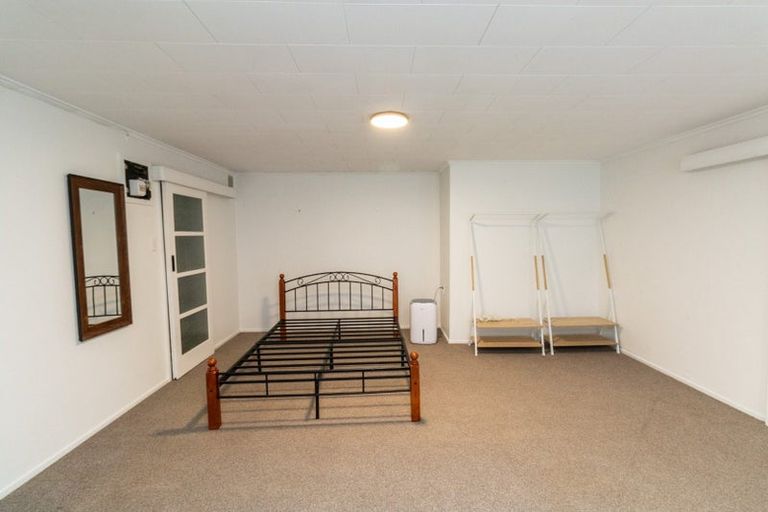 Photo of property in 30 Collins Avenue, Tawa, Wellington, 5028