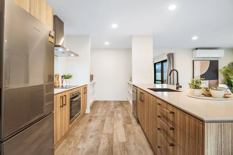 Photo of property in 160 Faringdon Boulevard, Rolleston, 7615