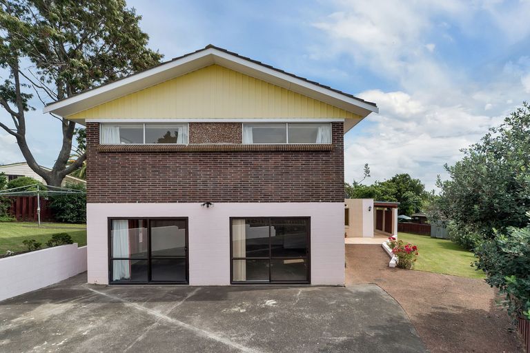 Photo of property in 10 Bendale Place, Papatoetoe, Auckland, 2025