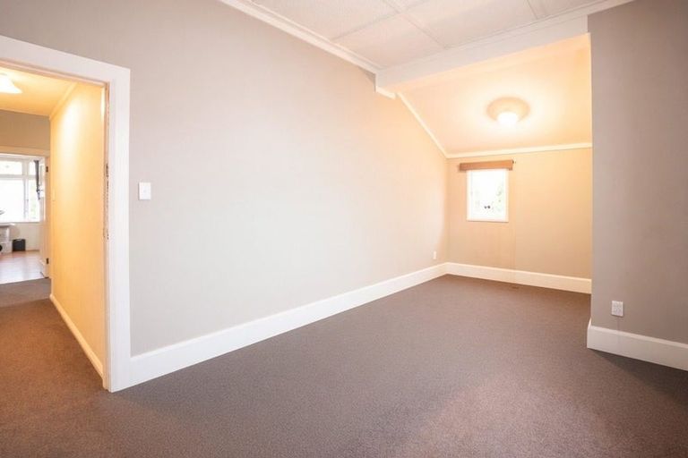 Photo of property in 92 Roy Street, Palmerston North, 4410