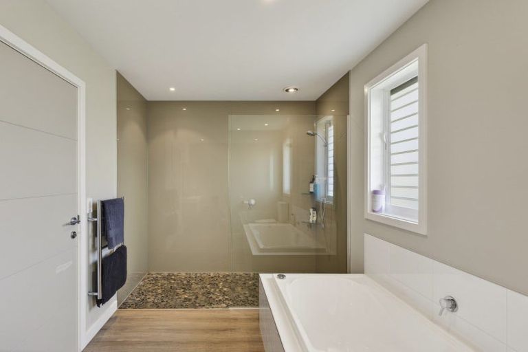 Photo of property in 50a Richmond Road, Brixton, New Plymouth, 4373