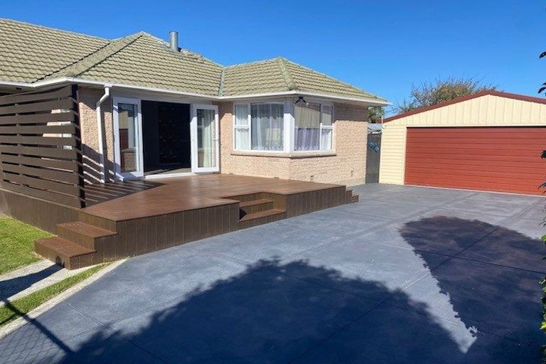 Photo of property in 73 Moffett Street, Islington, Christchurch, 8042