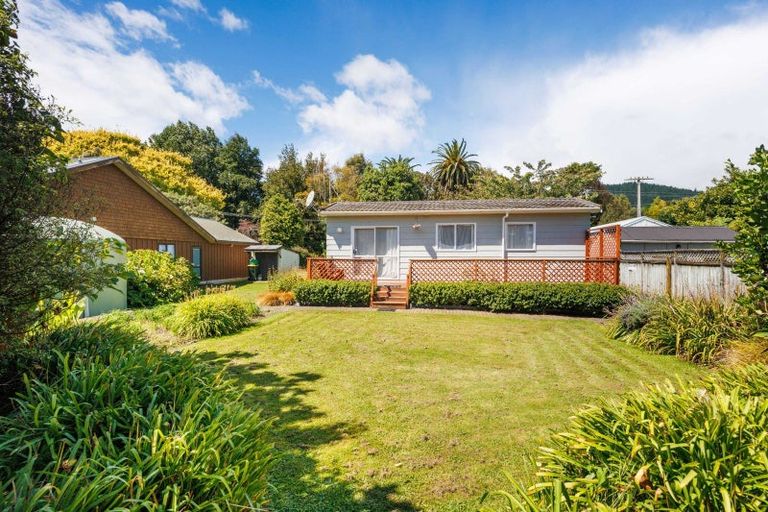 Photo of property in 10 Wi Pere Street, Manakau, Levin, 5573