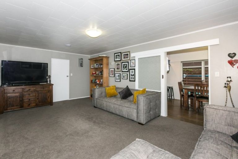 Photo of property in 38 Freyberg Avenue, Tamatea, Napier, 4112