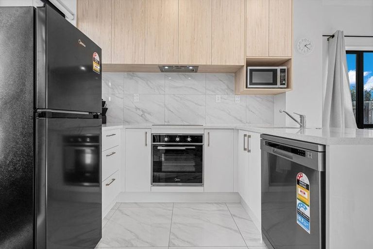 Photo of property in 98c Walmsley Road, Favona, Auckland, 2024
