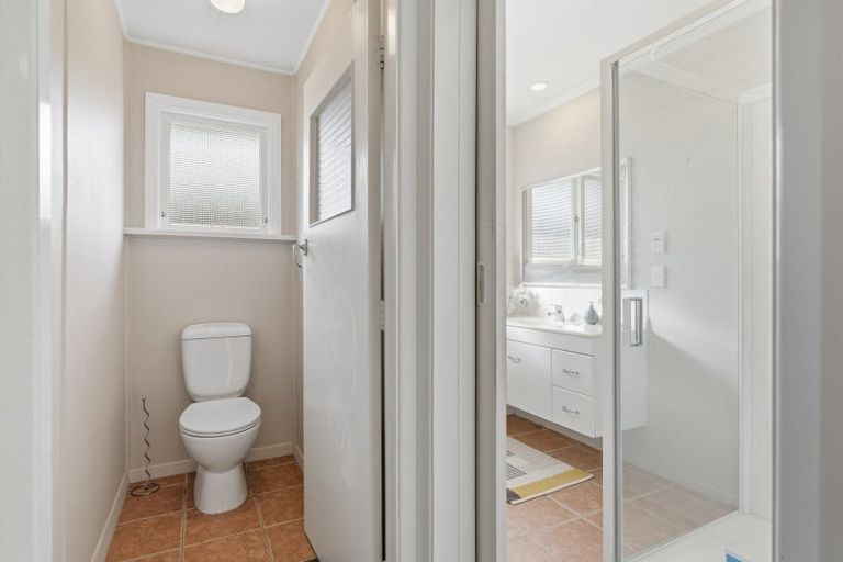 Photo of property in 11 Pioneer Crescent, Helensburgh, Dunedin, 9010