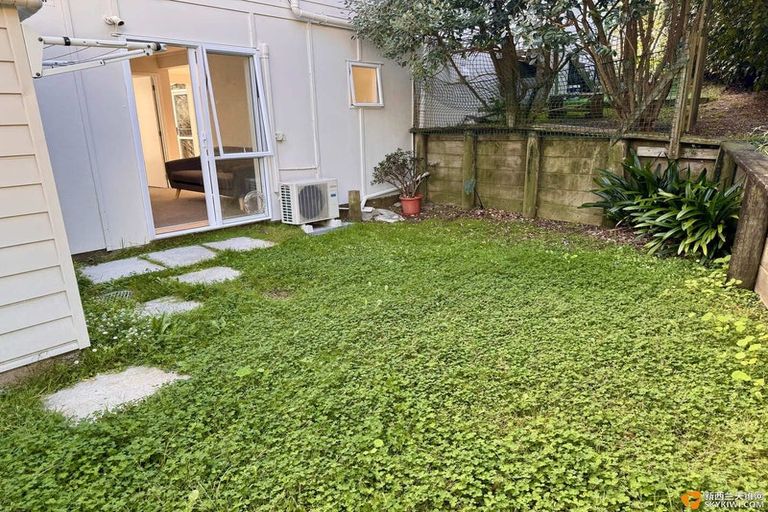 Photo of property in 1/3 Manutara Avenue, Forrest Hill, Auckland, 0620