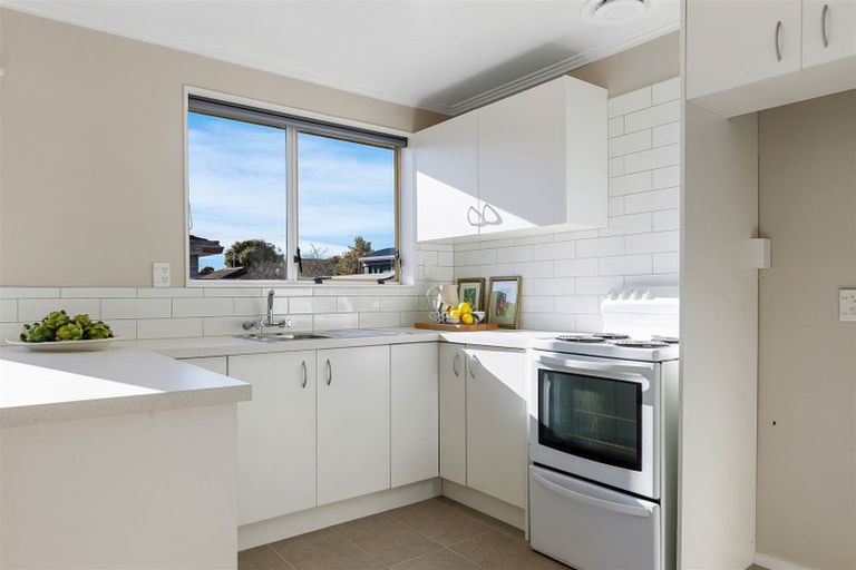 Photo of property in 17a Meon Street, Aranui, Christchurch, 8061