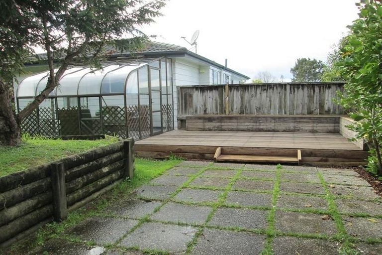 Photo of property in 7 Kemp Road, Massey, Auckland, 0614