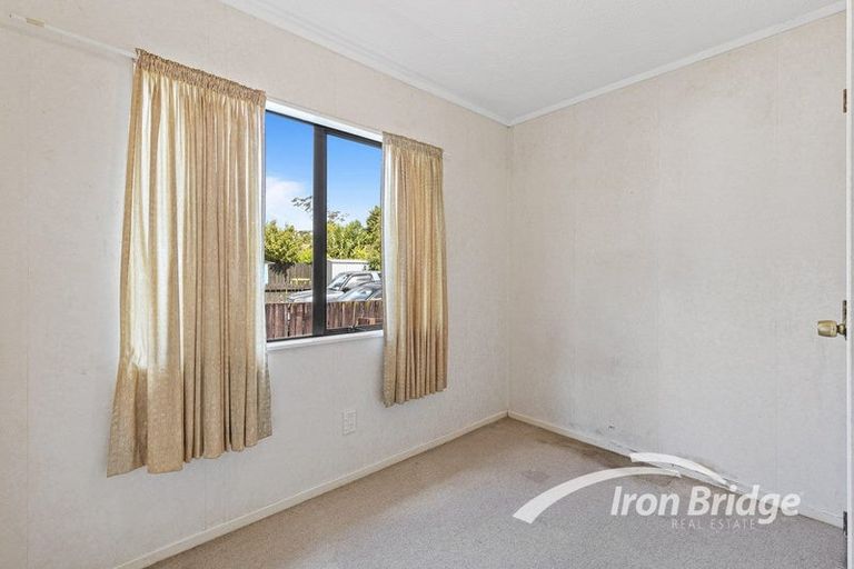 Photo of property in 75 Meadowvale Rise, Titirangi, Auckland, 0604