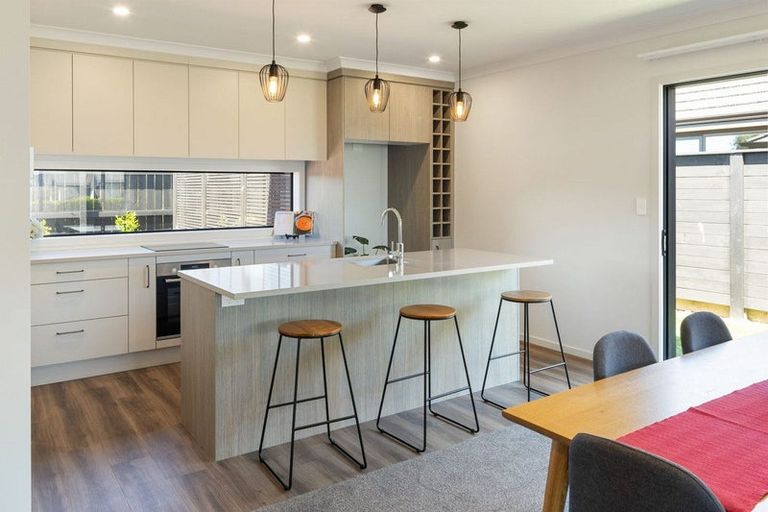 Photo of property in 44 Norfolk Drive, Cambridge, 3434