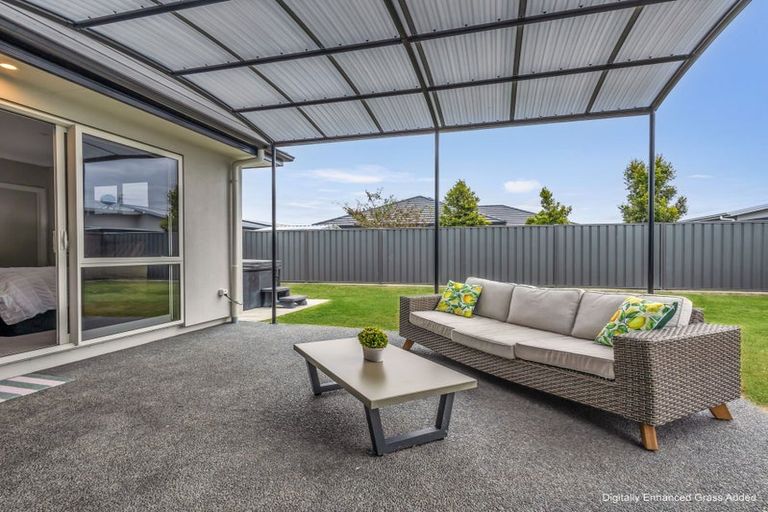 Photo of property in 22 Kaituna Place, Te Awa, Napier, 4110