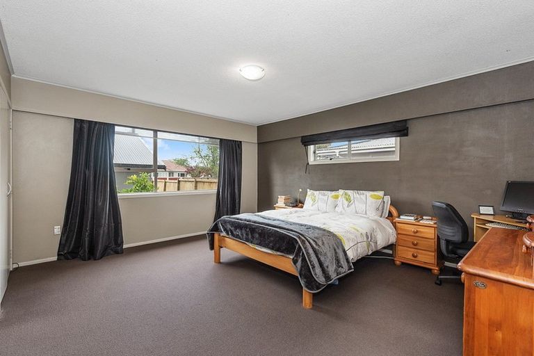 Photo of property in 21 Sandwich Road, St Andrews, Hamilton, 3200