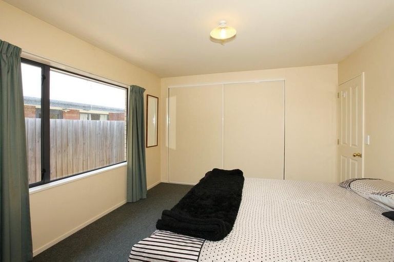 Photo of property in 5 Magnolia Lane, St Albans, Christchurch, 8052