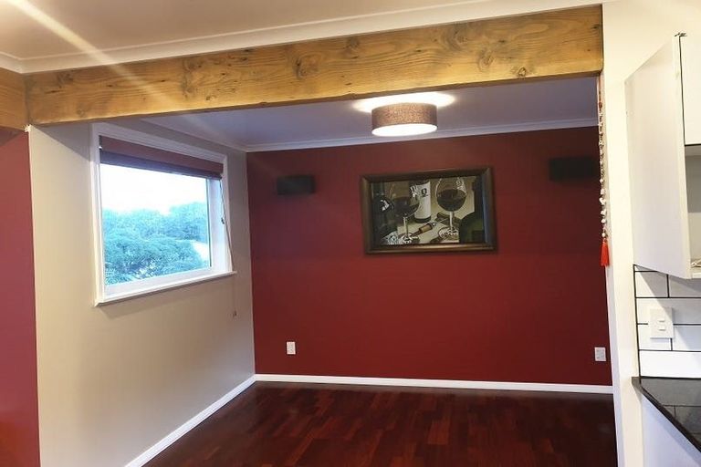 Photo of property in 111 Ruskin Road, Newlands, Wellington, 6037