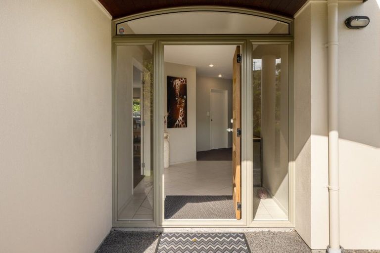 Photo of property in 8 Wouldbank Way, Welcome Bay, Tauranga, 3112