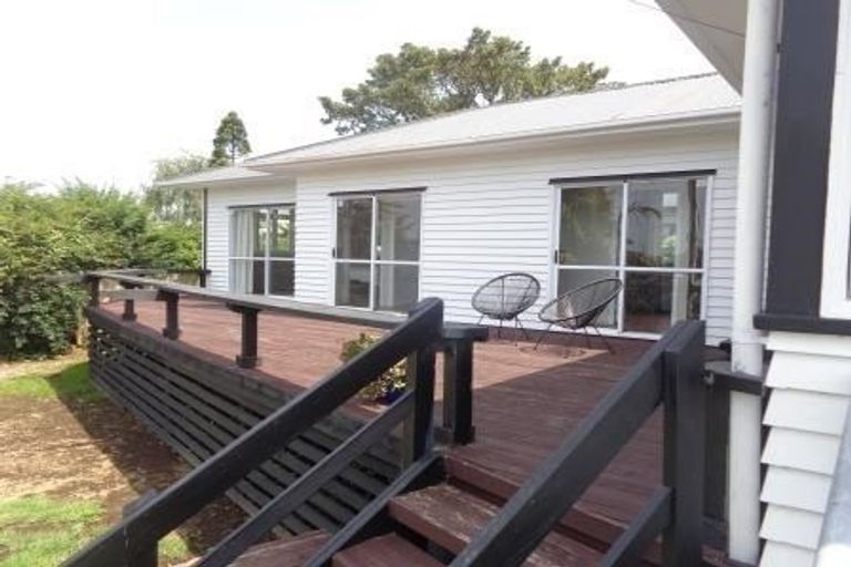 Photo of property in 29 Tahi Terrace, Glen Eden, Auckland, 0602