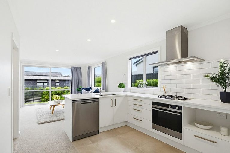Photo of property in 13 Karearea Avenue, Kenepuru, Porirua, 5022
