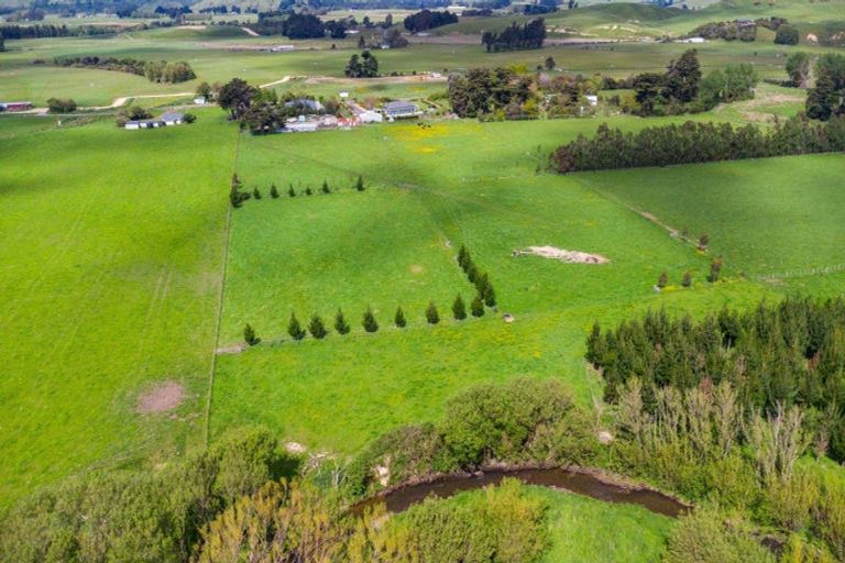 Photo of property in 63 Oparatai Road, Mangatainoka, Pahiatua, 4982