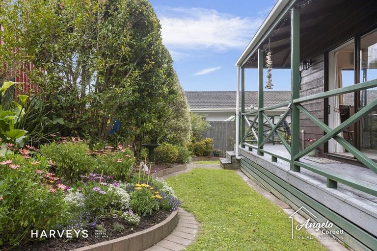 Photo of property in 29a Rua Road, Glen Eden, Auckland, 0602