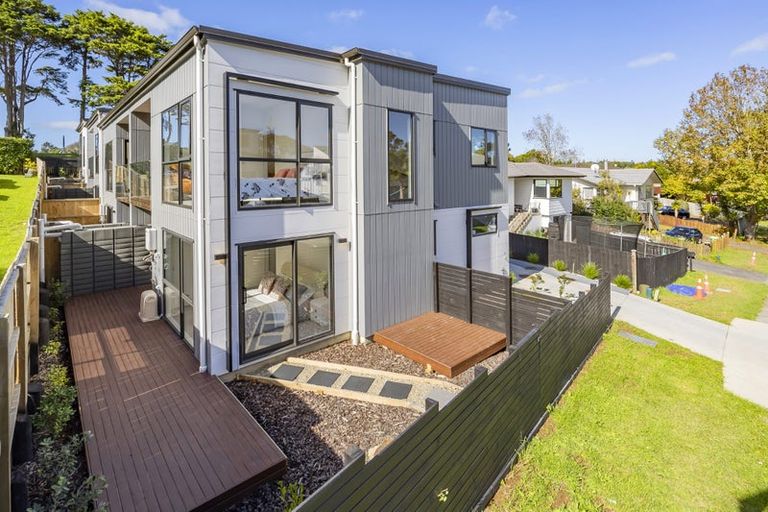 Photo of property in 24a Gladys Avenue, Glenfield, Auckland, 0629