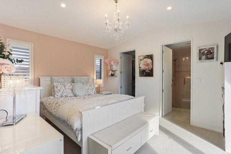 Photo of property in 43 Chambers Avenue, Woodend, 7610