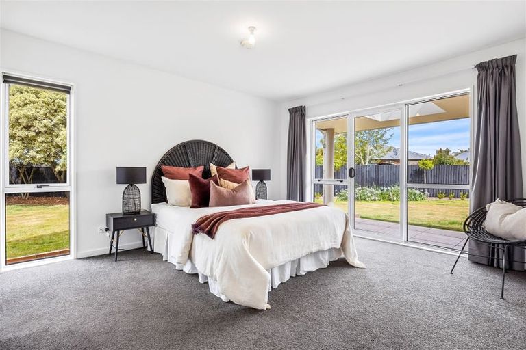 Photo of property in 1 Hibiscus Grove, Rangiora, 7400