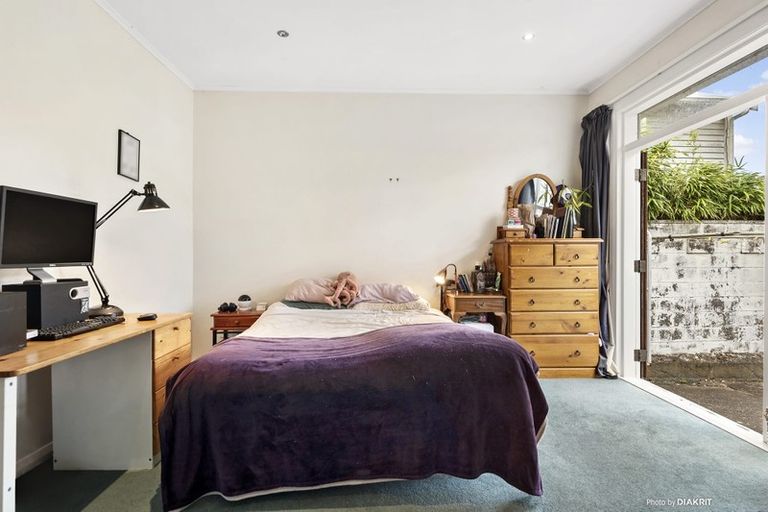 Photo of property in 18 Lincoln Street, Brooklyn, Wellington, 6021