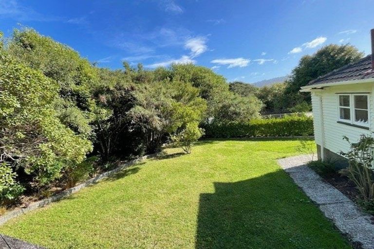Photo of property in 66 Norton Park Avenue, Fairfield, Lower Hutt, 5011