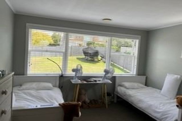 Photo of property in 7 Meadowvale Avenue, Forrest Hill, Auckland, 0620