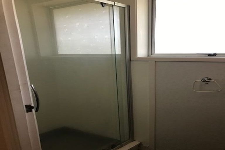 Photo of property in 2/31 Mccrystal Avenue, Bucklands Beach, Auckland, 2012