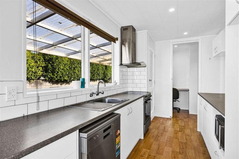 Photo of property in 41 Trelawney Crescent, Westown, New Plymouth, 4310