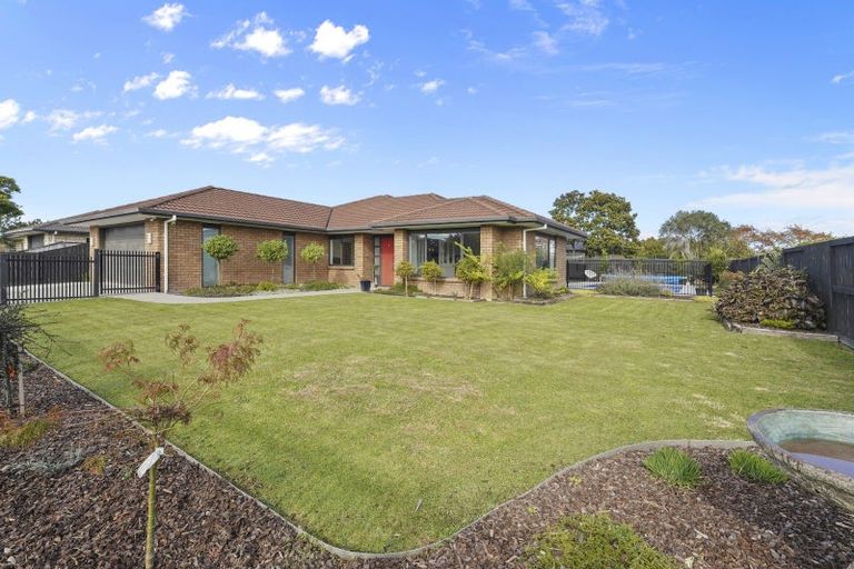 Photo of property in 28 Madison Street, Cambridge, 3434