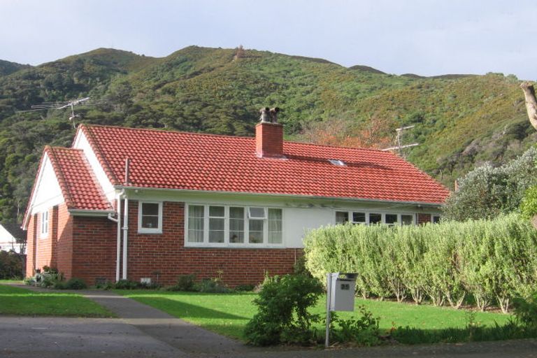 Photo of property in 27 Hayward Terrace, Waiwhetu, Lower Hutt, 5010