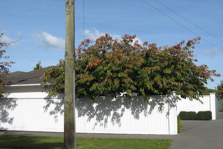 Photo of property in 117 Maidstone Road, Ilam, Christchurch, 8041