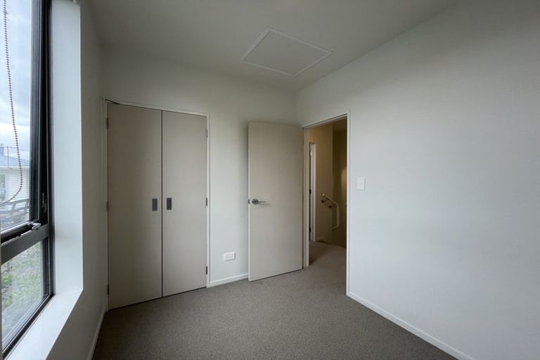 Photo of property in 3/2 Moor Avenue, Te Atatu Peninsula, Auckland, 0610