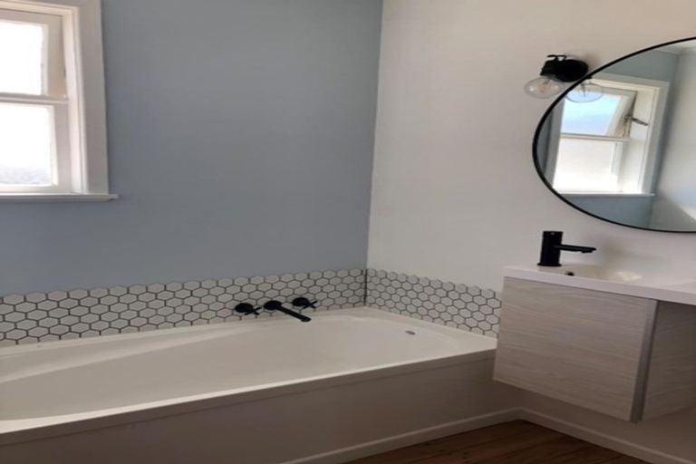 Photo of property in 1 Oriana Place, Highbury, Palmerston North, 4412