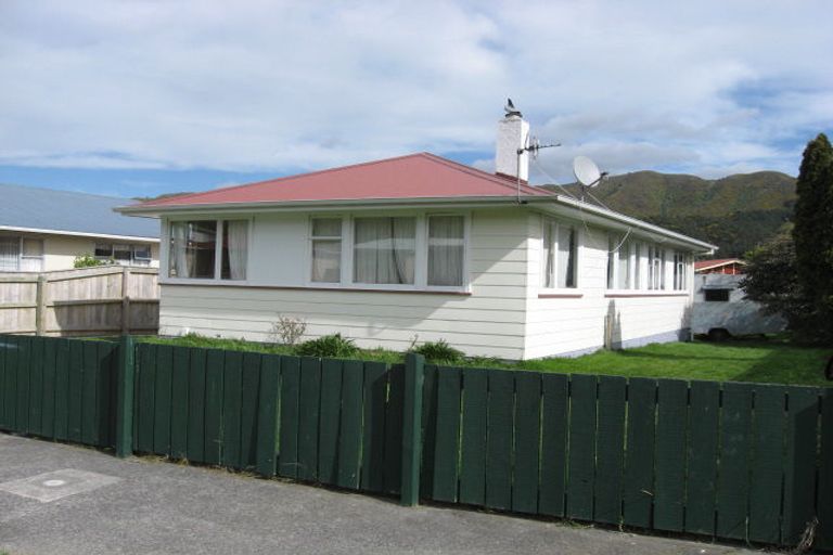 Photo of property in 30 Hamstead Street, Wainuiomata, Lower Hutt, 5014