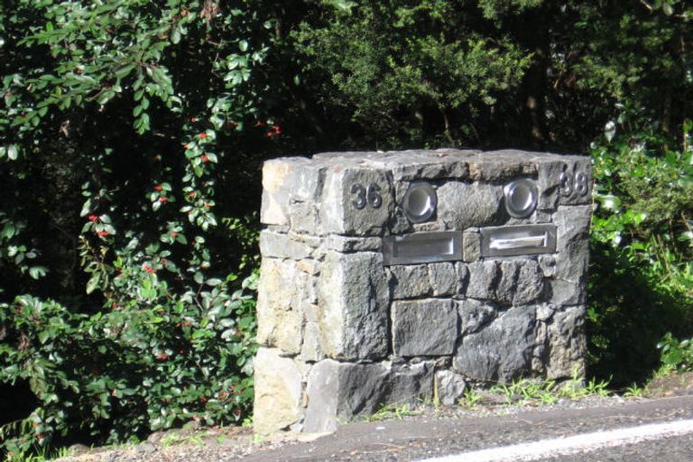 Photo of property in 36 Kopiko Road, Titirangi, Auckland, 0604