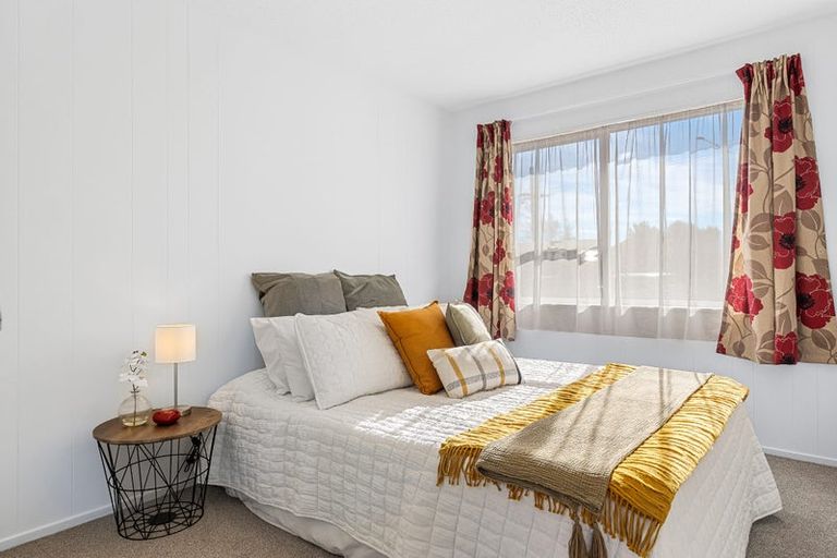 Photo of property in 450 Mairehau Road, Parklands, Christchurch, 8083