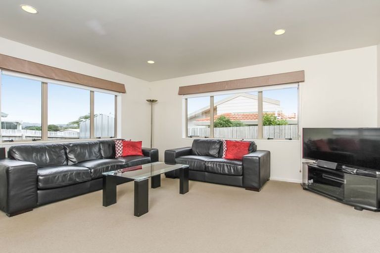 Photo of property in 17 Jelicich Court, Henderson, Auckland, 0612
