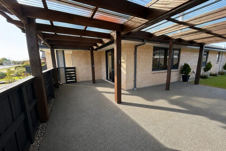 Photo of property in 26 Kahuraki Drive, Pegasus, 7612