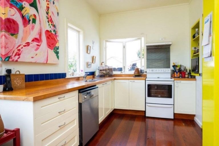Photo of property in 25 Porangahau Road, Waipukurau, 4200