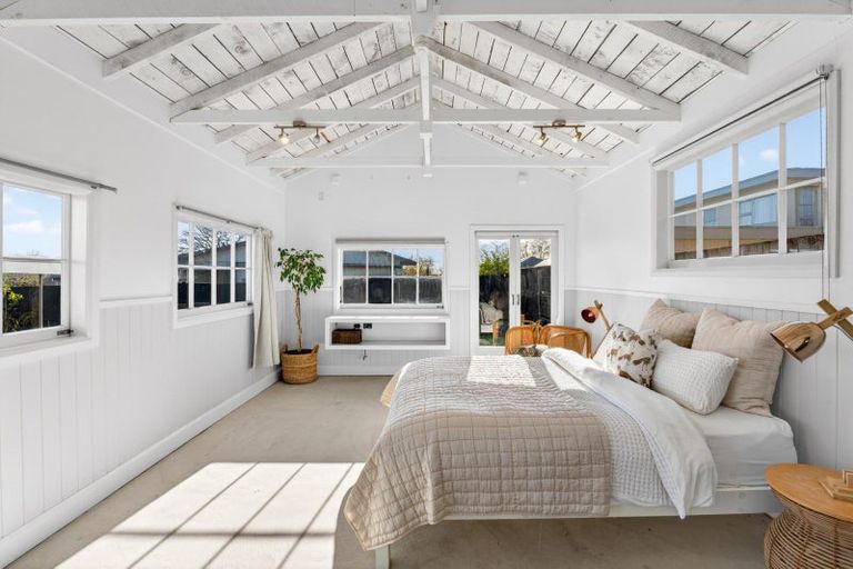 Photo of property in 109 Te Mata Road, Havelock North, 4130