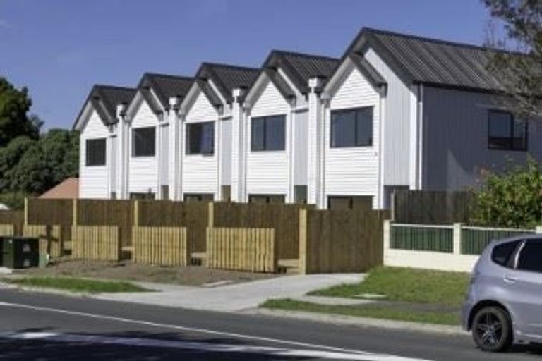 Photo of property in 1/11 Rimu Street, New Lynn, Auckland, 0600