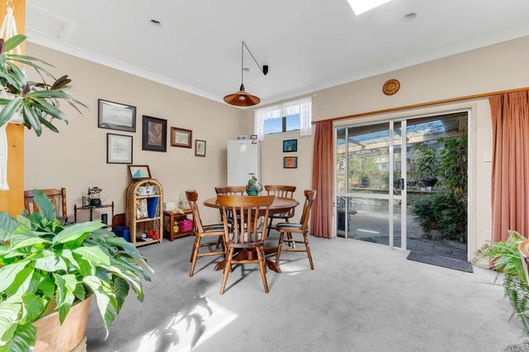 Photo of property in 27 Donnelly Street, Oakura, 4314