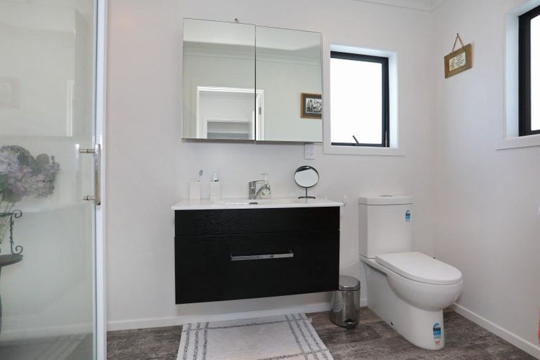 Photo of property in 1 William Street, Marton, 4710