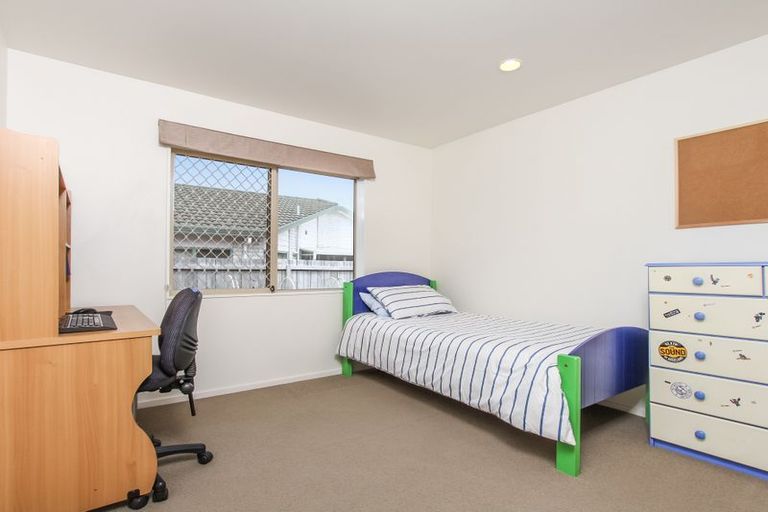 Photo of property in 17 Jelicich Court, Henderson, Auckland, 0612