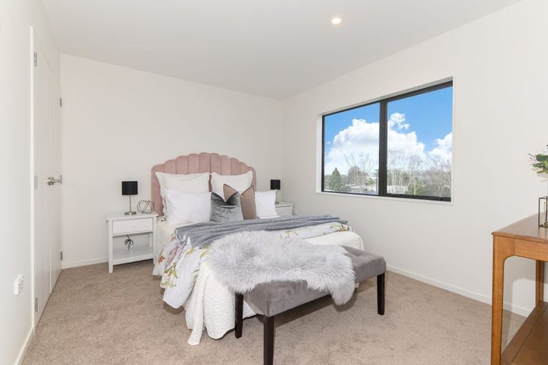 Photo of property in 1/7 Ranui Station Road, Ranui, Auckland, 0612