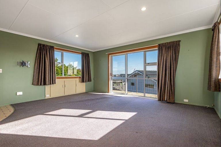 Photo of property in 24 Paradise Place, Milson, Palmerston North, 4414
